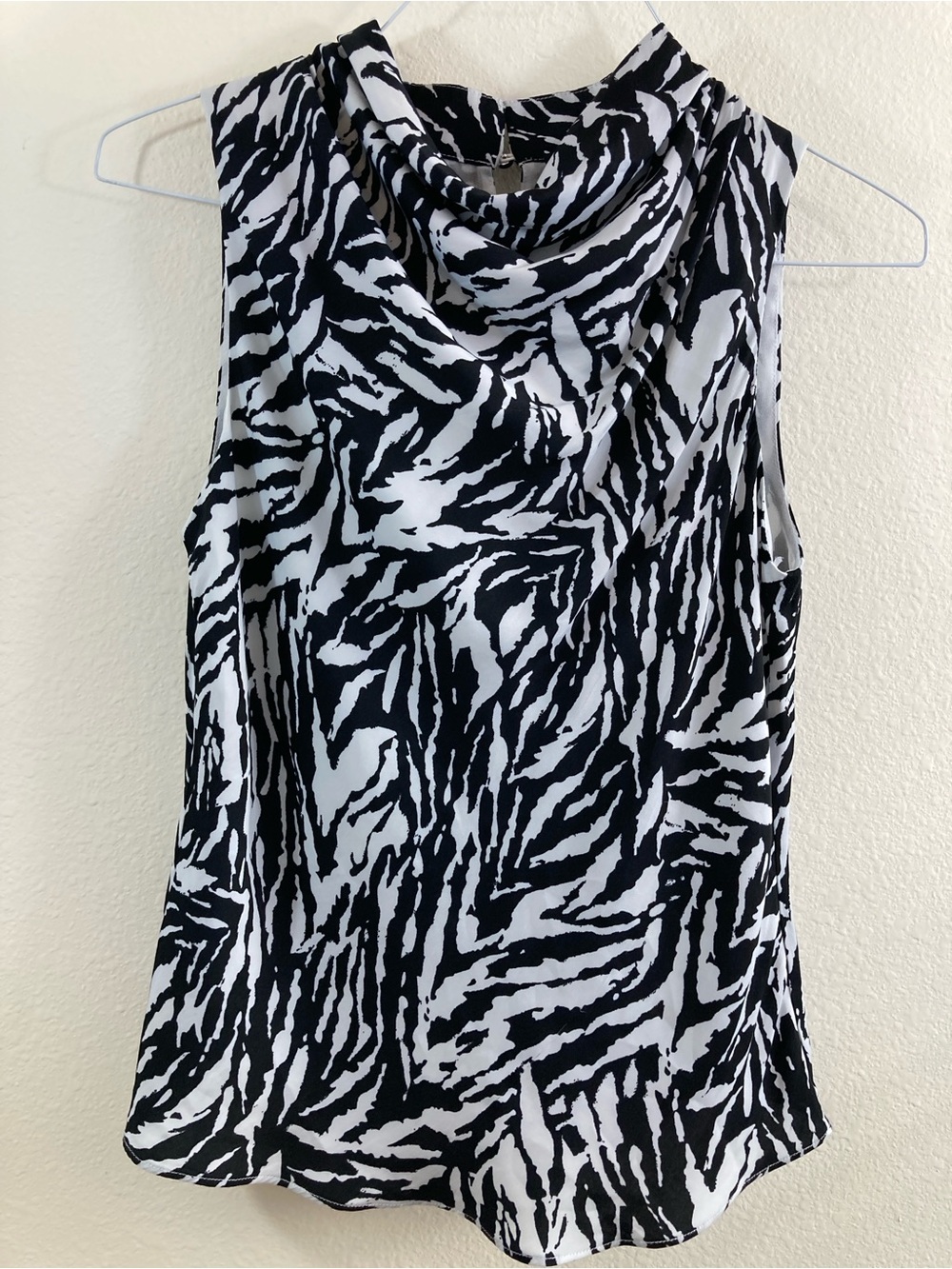 Rachel Zoe Black White Zebra Stripe Draped Neck Sleeveless Top Size XS